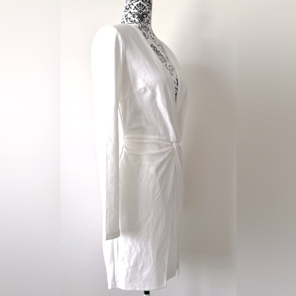 Adelyn Rae Deep V Neck Twist Knot Front Long Sleeve Dress Soft White S - Picture 2 of 7